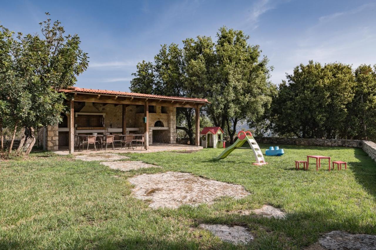 Koules Estate, With Private Pools & Bbq - Embracing Nature, By Thinkvilla Argouli Exterior photo