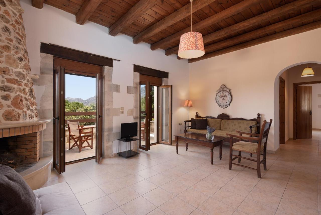 Koules Estate, With Private Pools & Bbq - Embracing Nature, By Thinkvilla Argouli Exterior photo