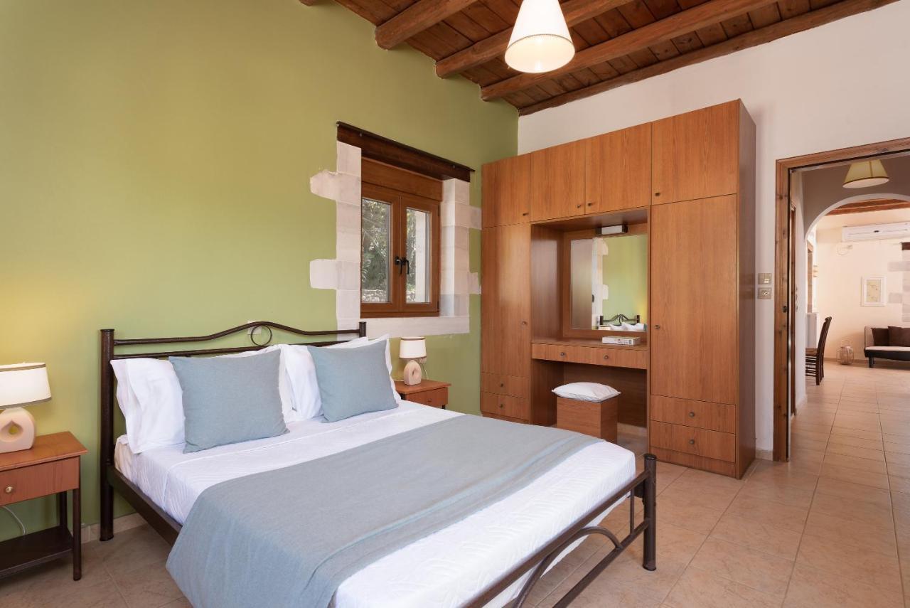 Koules Estate, With Private Pools & Bbq - Embracing Nature, By Thinkvilla Argouli Exterior photo