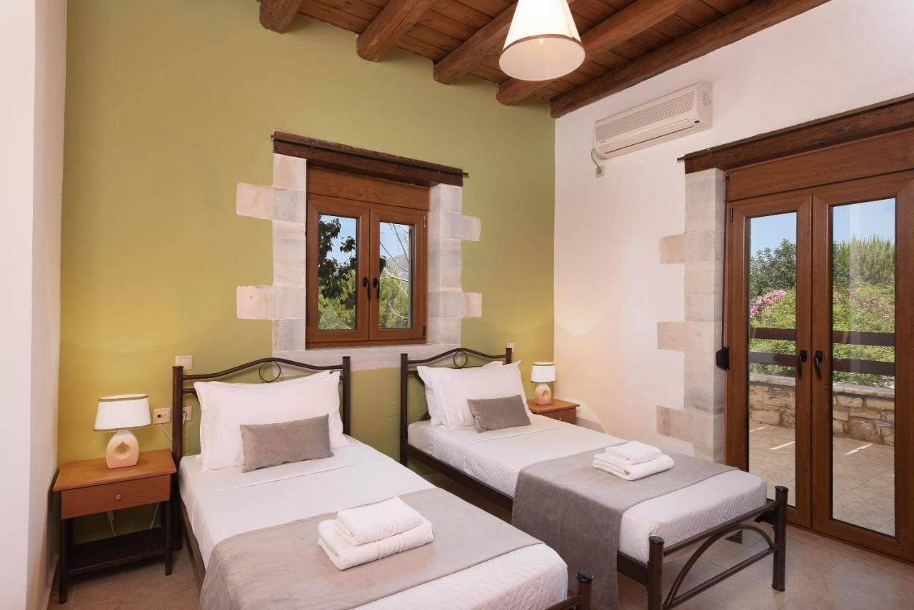 Koules Estate, With Private Pools & Bbq - Embracing Nature, By Thinkvilla Argouli Exterior photo