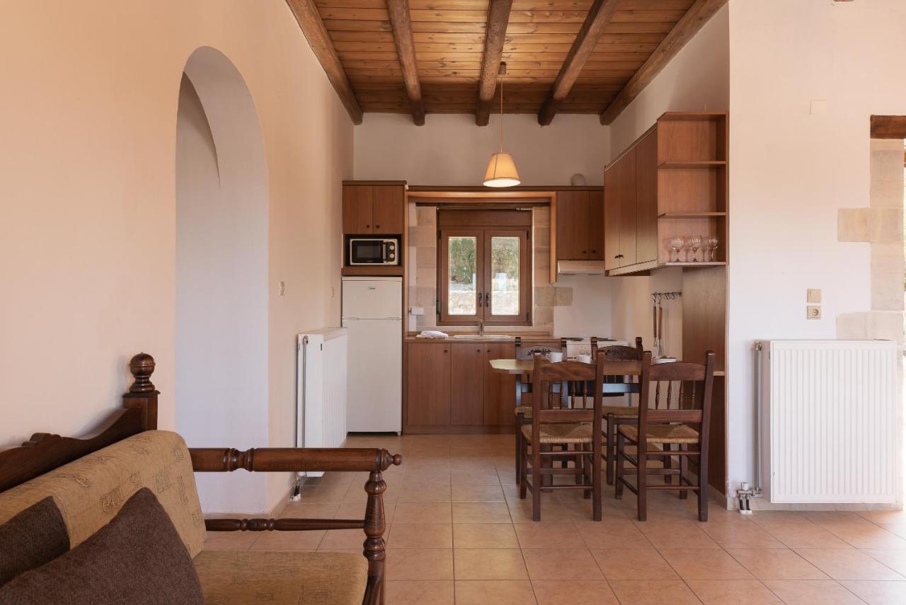 Koules Estate, With Private Pools & Bbq - Embracing Nature, By Thinkvilla Argouli Exterior photo