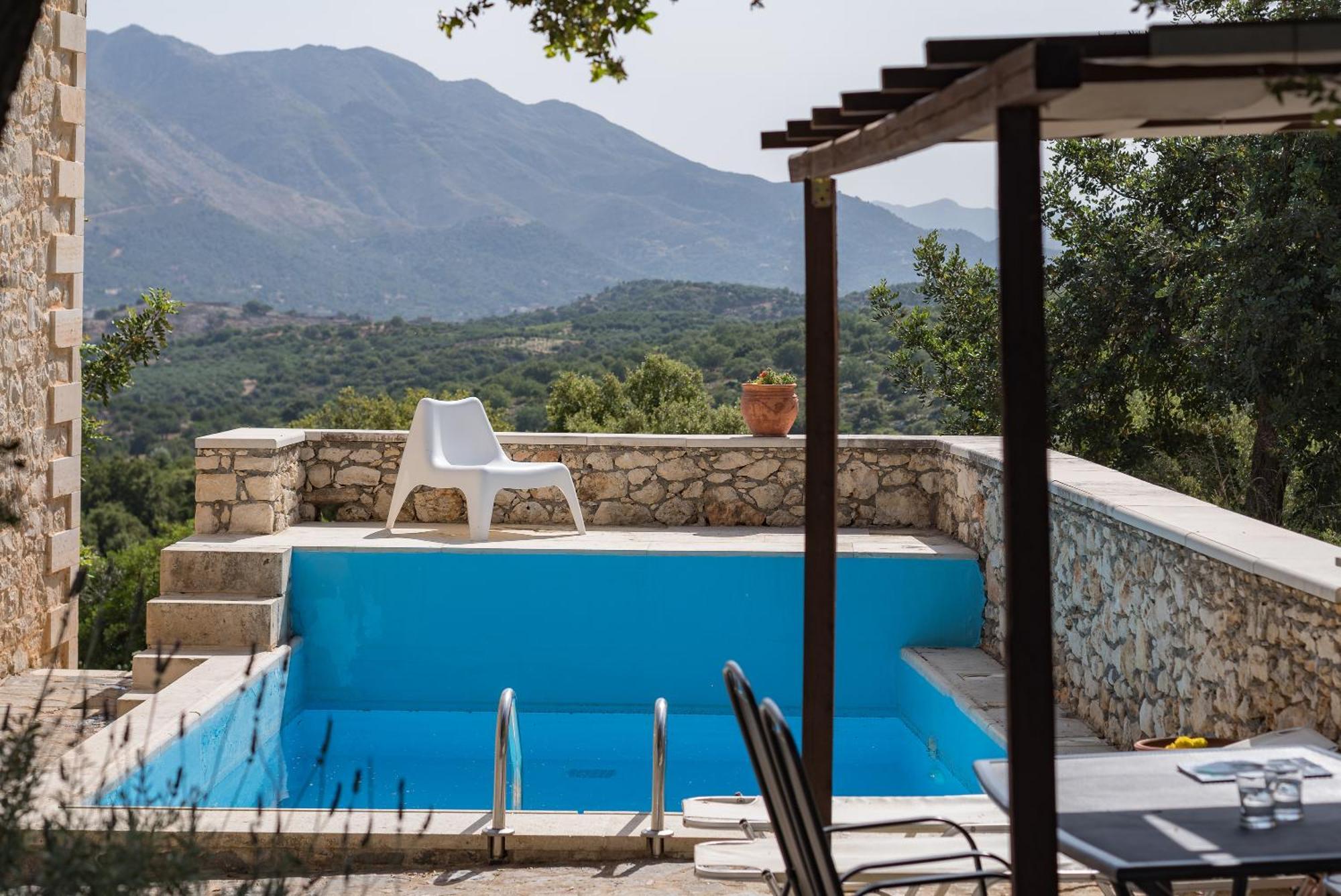 Koules Estate, With Private Pools & Bbq - Embracing Nature, By Thinkvilla Argouli Room photo